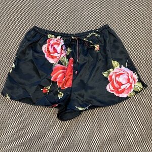 LADIES LA VIE EN ROSE PAJAMA SHORTS SIZE SMALL